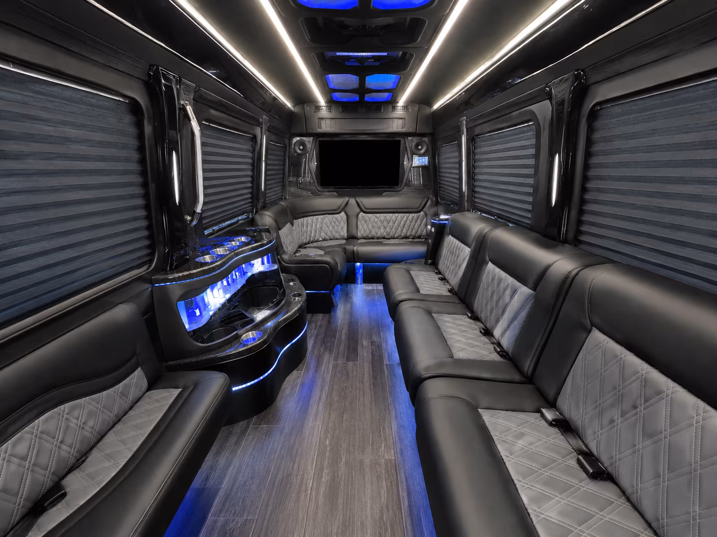 employee shuttle buses to phoenix sky harbor international airport