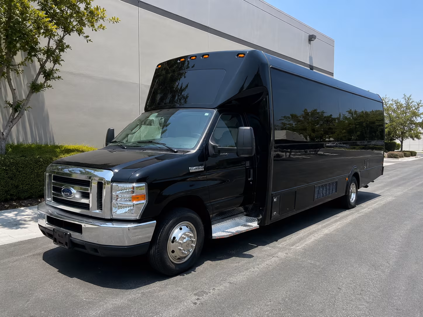 party buses for prom night along mill avenue and tempe town lake